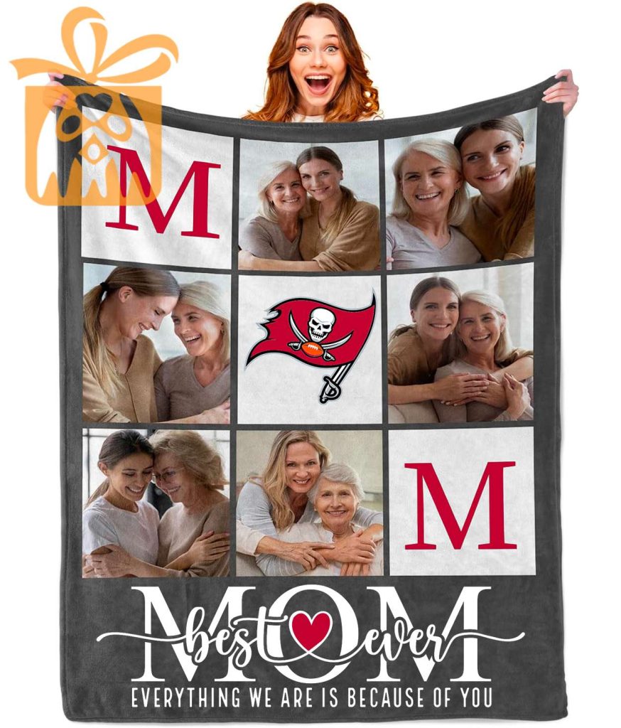 Best Mom Ever Custom Tampa Bay Buccaneers Blanket – Personalized NFL Mother’s Day Gift with Photos